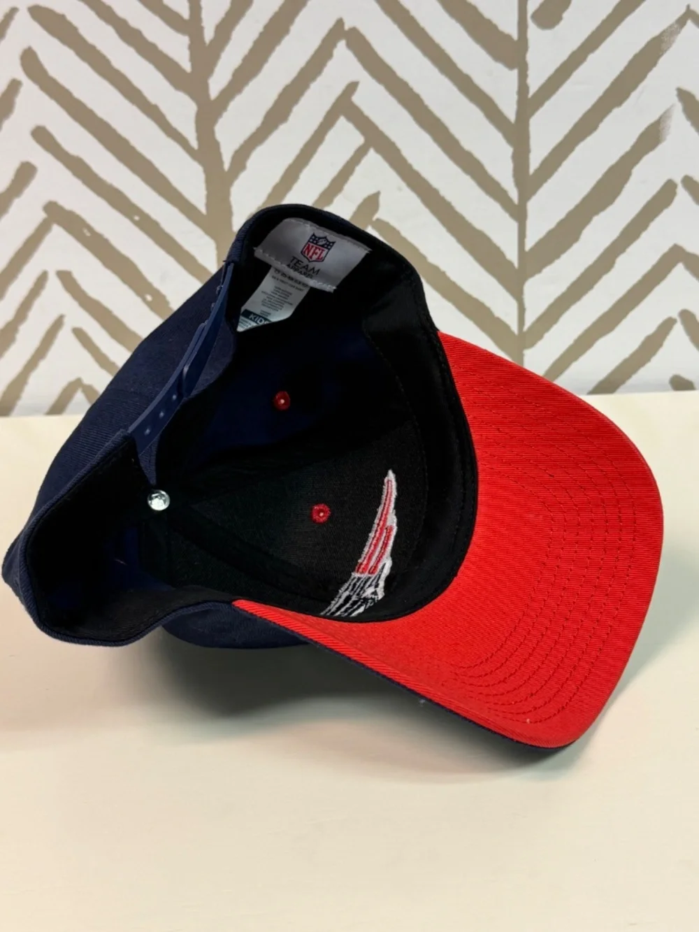 NWT NFL Team New England Patriots Football Adjustable Hat Kids Youth Size